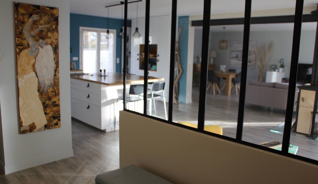 Pleasant villa 10 minutes' walk from the beach and center.