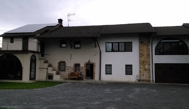 Pleasant studio apartment convenient to all the beautiful valleys and ski resorts of Cuneo