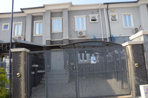 Pledge Concept Service Apartment