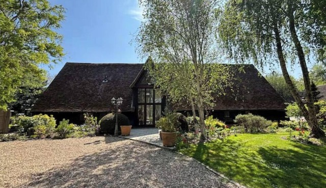 Plum Pudding Barn