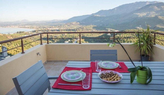 Plum Tree - Exceptional view with pool access