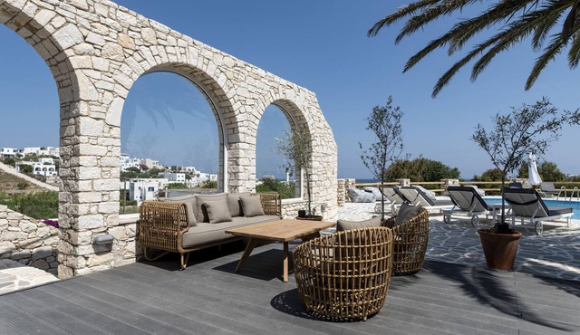 Pnoi Hotel