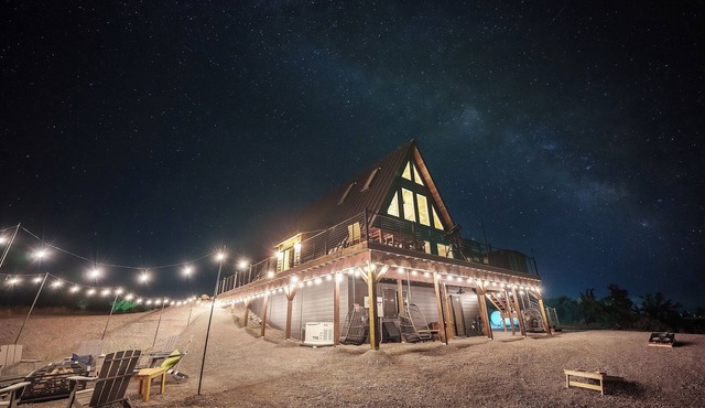PNW AFrame|Hottub|Mtn&LakeViews|Game Room|Theatre|