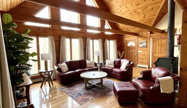 Pocono Chalet Cabin Sauna Game Room Fire Pit Pools