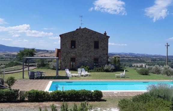 Podere Erba appartamento con piscina
