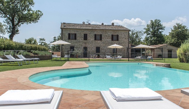 Podere Sant'Eugenio 14, Emma Villas