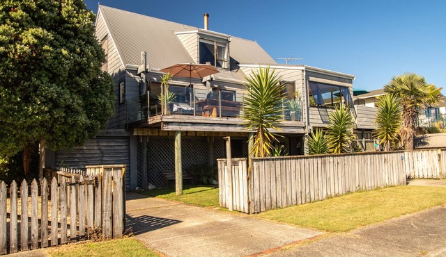 Pohara Beach Escape - Pohara Beach Holiday Home