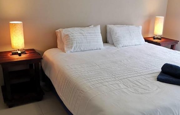 Point Village Accommodation - Estoril Villa 4