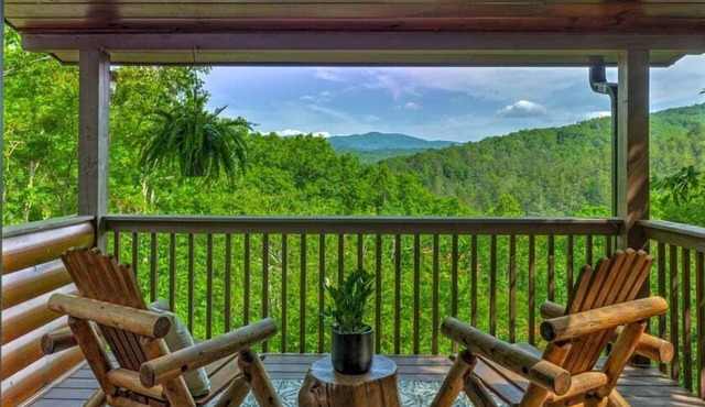 Points of View - Mountain View | Pet Friendly | Hot Tub | Pool Table | Air Hockey | Fire Pit