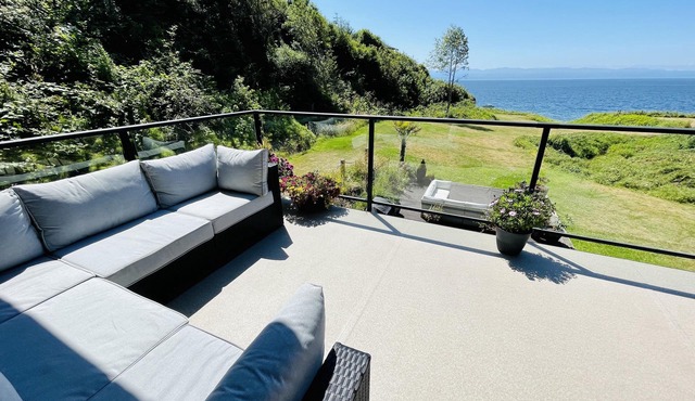 Points West Oceanfront Resort 3 bedroom Ocean Point Beach House