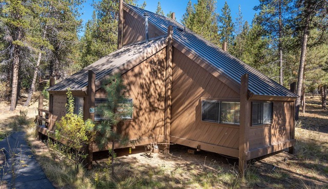 Pole House 28