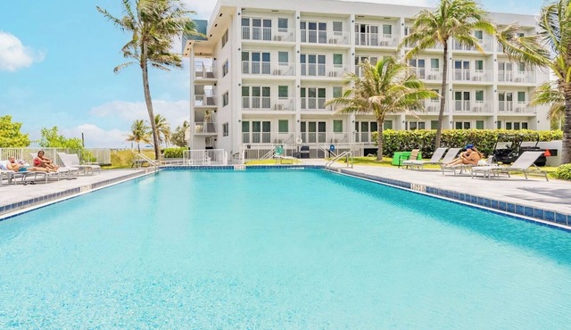 Pompano Beach | Island Vibe Retreat | Pool + Beach | 2BR