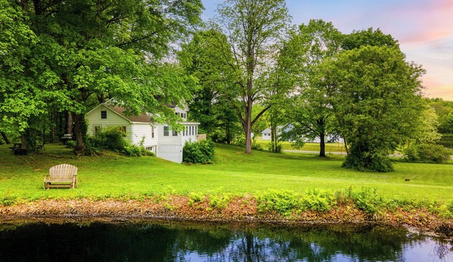 Pondfront Gem Minutes from Hudson’s Best Shops & Cafes | The Stillwater House