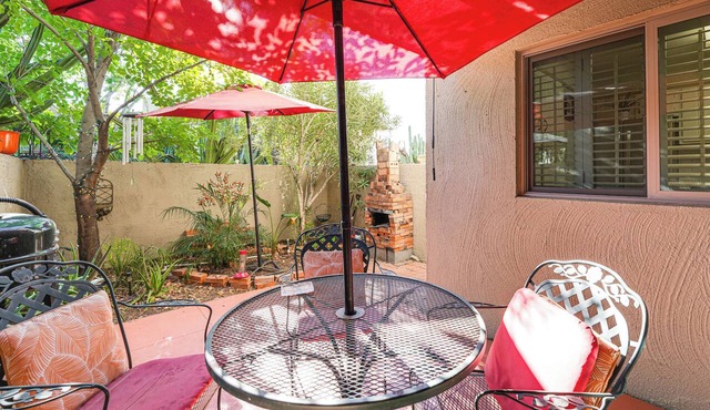 Pool Access & Private Patio! Prime Arcadia Condo