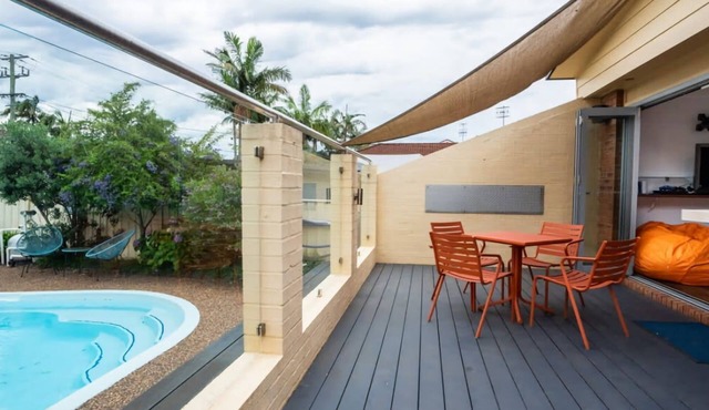 Pool and Spa on the Lakefront with Suite Studio