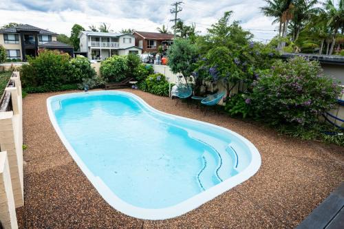 Pool and Spa on the Lakefront - Main House
