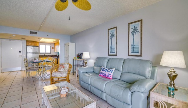 Pool & Beach Access: Waterfront Hudson Condo!