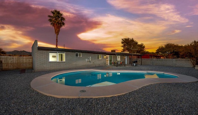 Pool, Davis Monthan AFB, 4 BR 2 BA, Renovated
