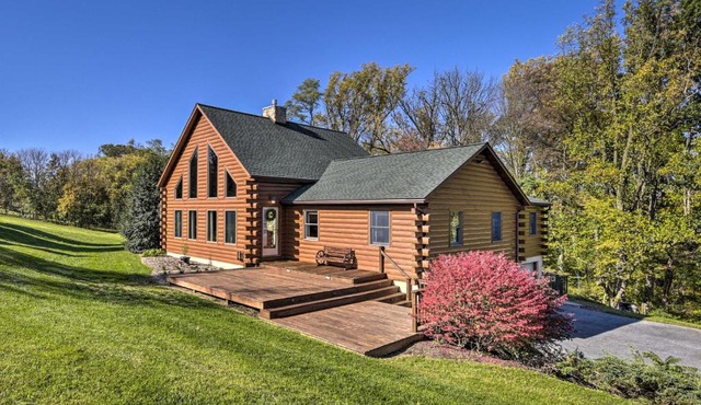 Pool, Games + Sauna: Mount Joy Countryside Cabin