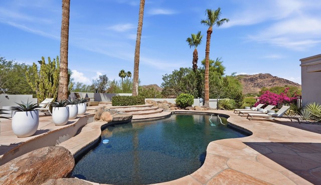 Pool~Jacuzzi~Luxury|EVChrg~Desert Park