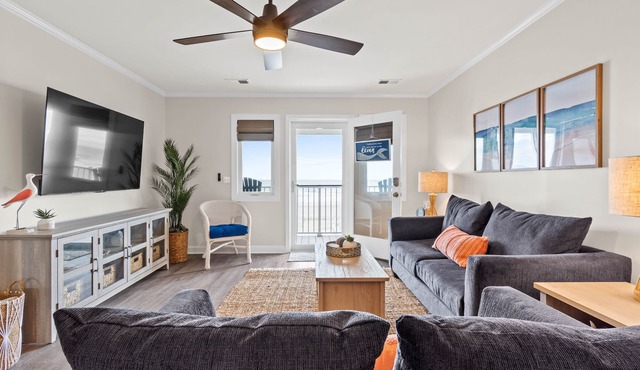 🌊 Pool open- Oct! Oceanfront-All linens Incld-Stocked Kitchen