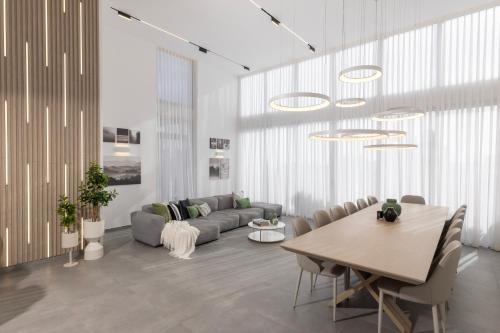 Pool Penthouse in Machane Yehuda-by RENTAL ISRAEL