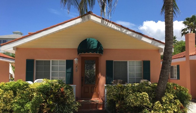 Pool Side Cottage – #14