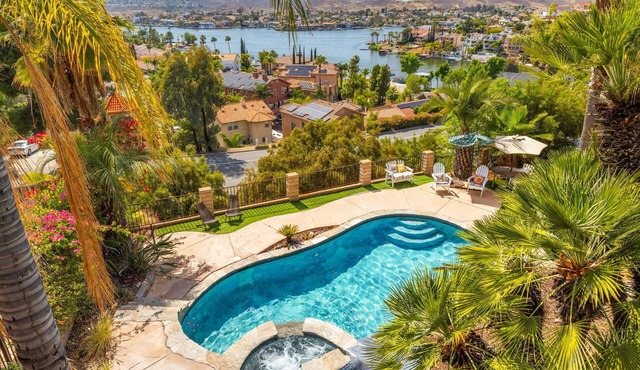 Pool/Spa 4BR - Parking, Pets OK, W/D + Office Room