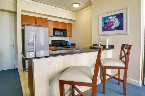 Pool & Tennis: Beachfront Florida Condo!