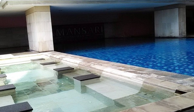 Pool View Studio Apartment Tamansari Sudirman