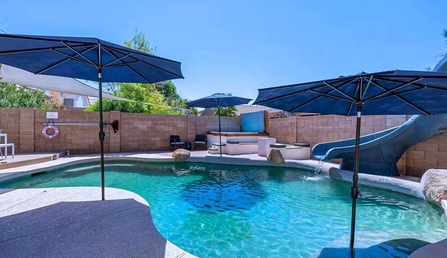Pool w/Slide~Firepit~HotTub~BBQ~UHad Me at Gilbert