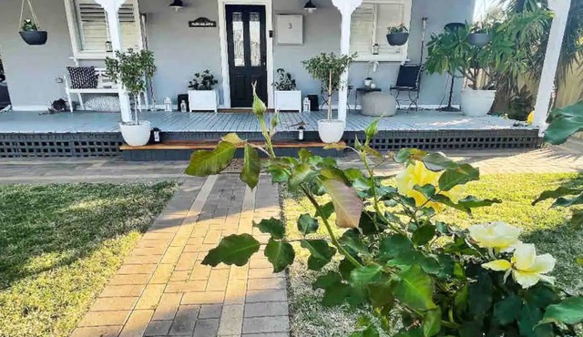 Pool with stunning river views and beautifully equipped 100-year-old cottage