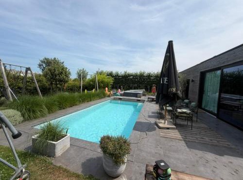 Poolhouse