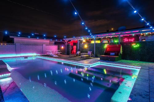 Poolside Nights & Neon Vibes! Scottsdale Escape