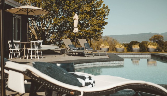 Poolside Retreat W/Sauna Heart of Wine Country
