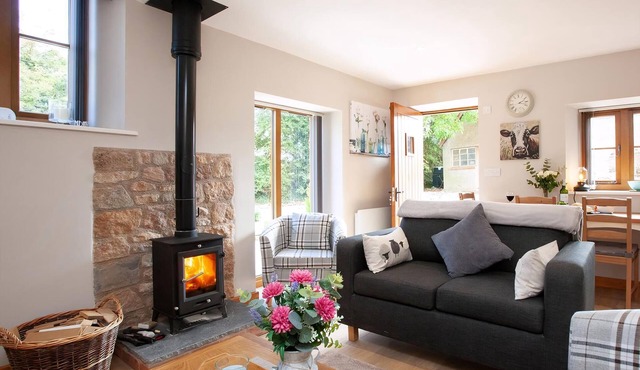 Poppy Cottage - UK31296