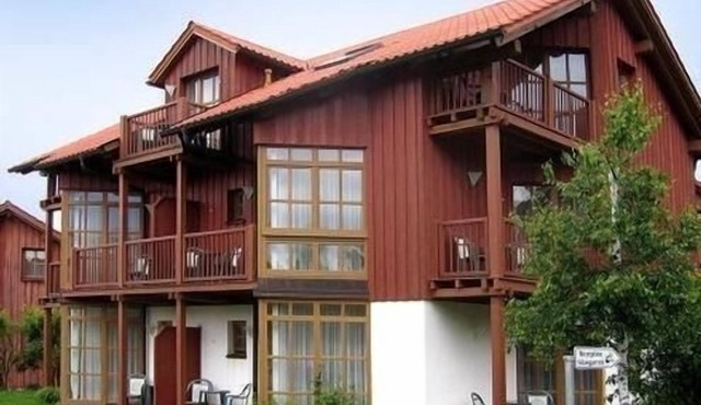 Popular balcony flat on the golf course