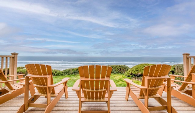 Popular Single-Level Newport Oceanfront w/Panoramic Views, Deck + Fireplace!
