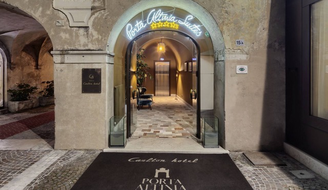 Porta Altinia
