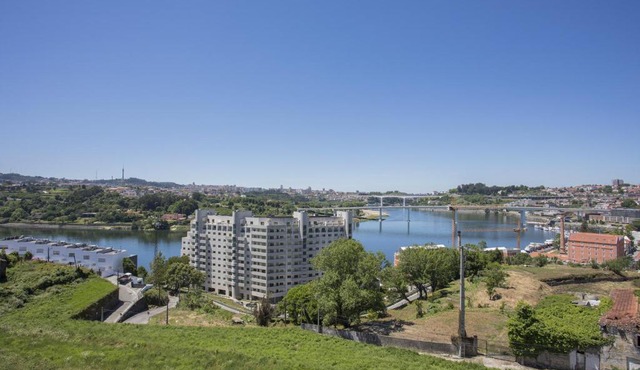 Porto & Douro Vista Apartments by Inviting