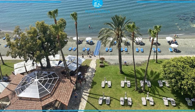 Poseidonia Beach Hotel
