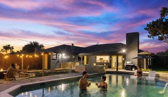 Posh 6BR/3B Home with Pool, Media/Game Room