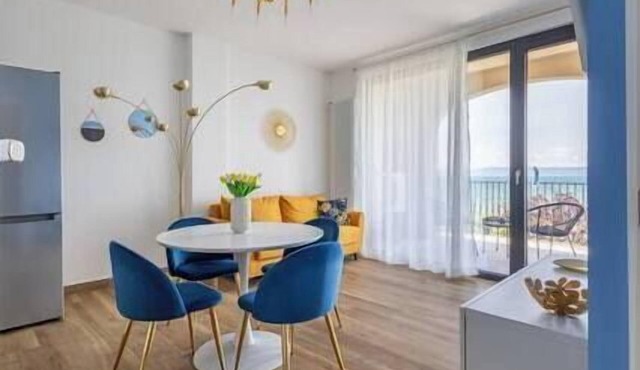Position Terrace 2 bedrooms Wi-Fi Kitchen TV 4k
