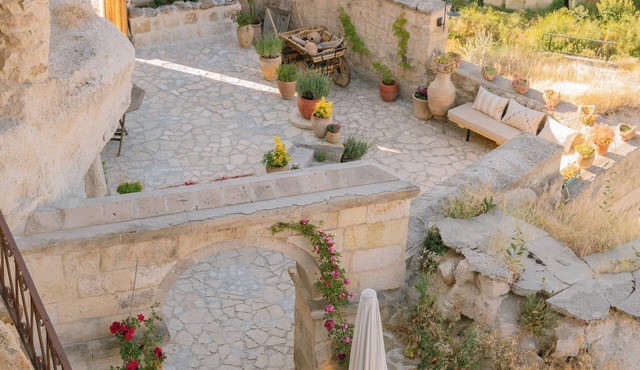 Potamia Cave Suites