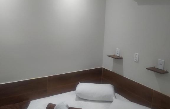 Pousada Quarto Casal com ar,frigobar, garagem