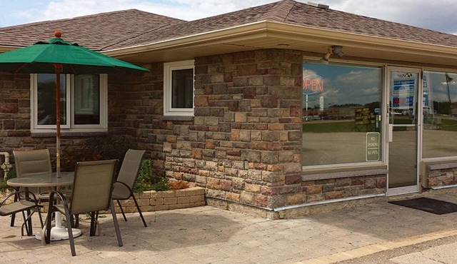 Prairie Mountain Inn