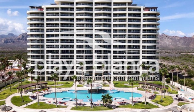 Premier Playa Blanca Condo 108: 2 BR, 2BA, Beachfront,Ground Level