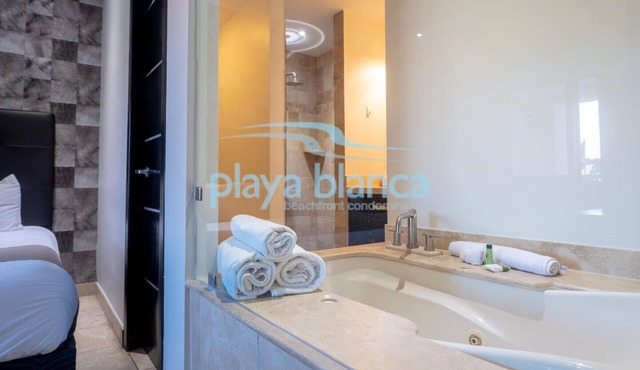 Premier Beachfront Condo with Ocean Views | Resort Amenities | Pet Friendly
