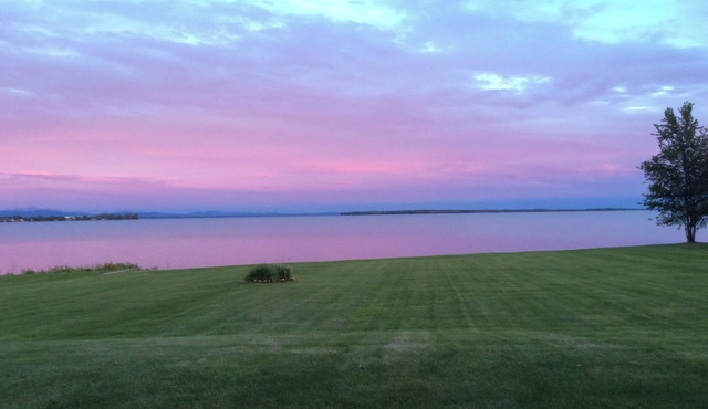 Premier Lake Champlain Dream Vacation Home, Direct Lake Access, Mountain Views