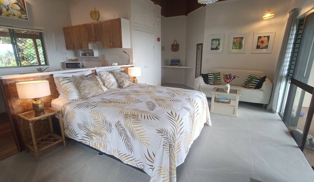 Premier Studio with Lagoon Views | Kaute